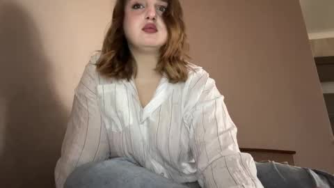 Snapshot of ivyglimpse chatting on September 12, 10:26 am ivyglimpse online show from September 12, 10:26 am