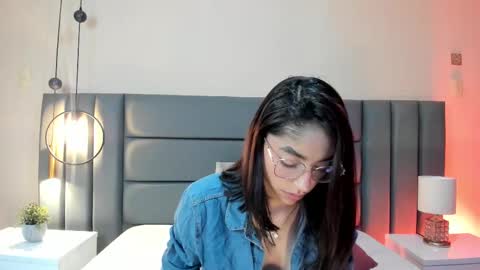 Snapshot of ivyjhonss chatting on September 12, 11:43 am IvyJhonss online show from September 12, 11:43 am