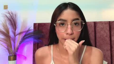 Snapshot of ivyjhonss chatting on September 17, 11:45 am IvyJhonss online show from September 17, 11:45 am