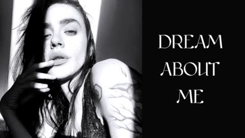 Snapshot of ivyjonson chatting on December 9, 12:01 am Miss Ivy online show from December 9, 12:01 am