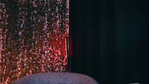 Snapshot of ivyjonson chatting on January 19, 4:25 pm Miss Ivy online show from January 19, 4:25 pm