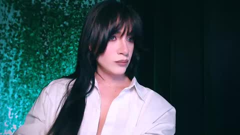 Snapshot of ivyjonson chatting on February 9, 3:23 pm Miss Ivy online show from February 9, 3:23 pm