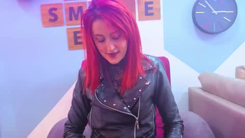 Snapshot of ivypoisson_ chatting on December 1, 7:52 pm IvyPoisson online show from December 1, 7:52 pm