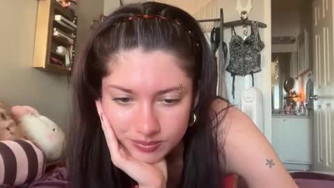 Snapshot of ivyquinette chatting on February 16, 11:45 pm Ivy online show from February 16, 11:45 pm