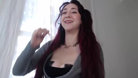 Ivy Rosie online show from January 7, 3:36 pm