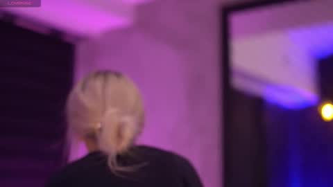 IvyRowa online show from October 29, 5:47 pm