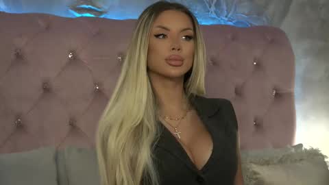  Ivy  online show from October 23, 5:51 am