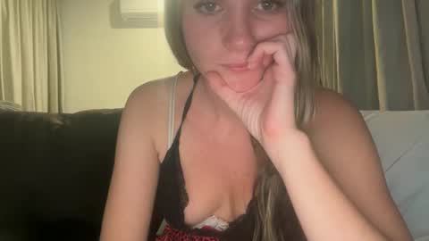 ivysagex online show from November 22, 7:02 pm