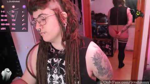 Ivy ShrumX online show from March 28, 1:49 am