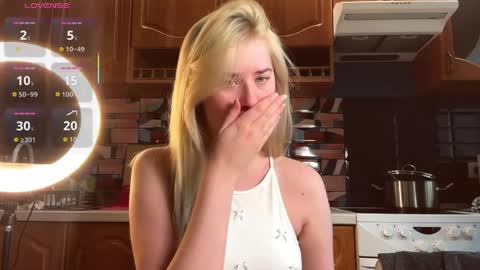 ivywairley online show from March 31, 3:41 am