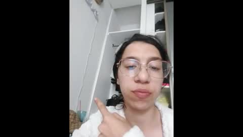 Ivy online show from May 1, 3:05 pm