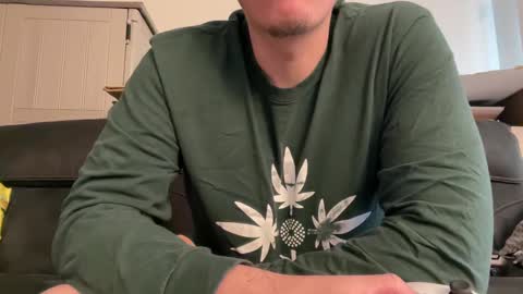 iwantyounow42069 online show from October 20, 7:25 pm