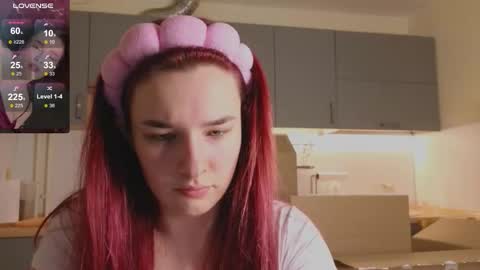 Daisy online show from December 4, 9:45 pm