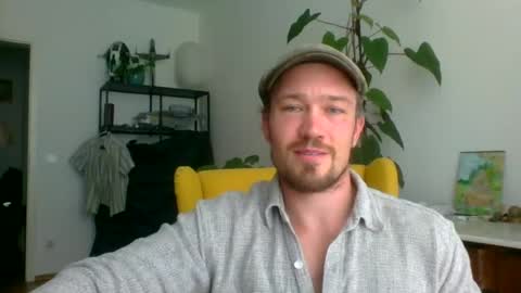 iwillfeedyoucream online show from July 29, 11:30 am