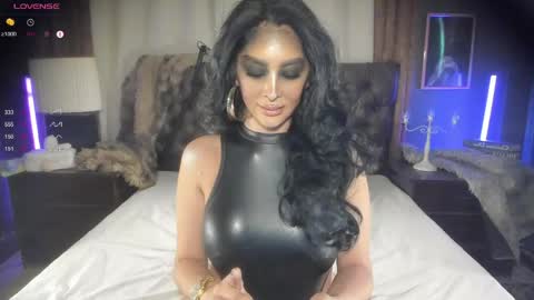 Areeya online show from April 28, 2:27 am