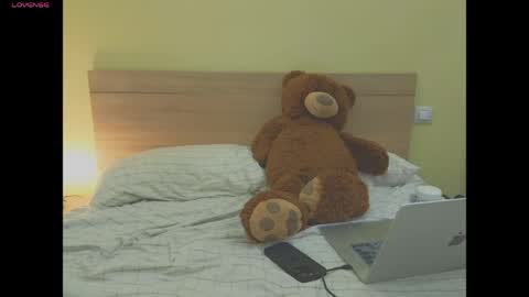 Snapshot of izaak_lover chatting on May 3, 11:49 am Izaak online show from May 3, 11:49 am