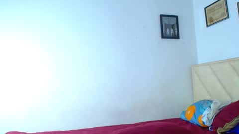 izaack online show from November 25, 3:39 am