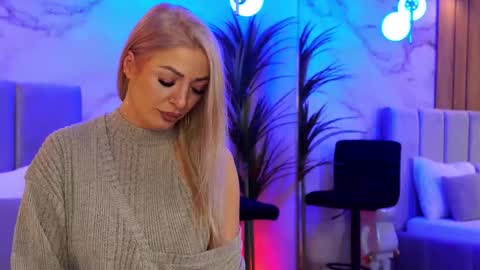 izabelle_02 online show from March 4, 5:13 am
