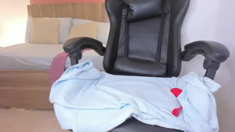 Iza online show from March 6, 8:30 am