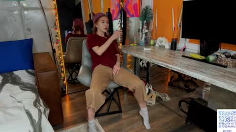 izi online show from February 19, 4:47 pm