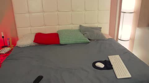 IZIE CARTER online show from February 8, 6:06 am