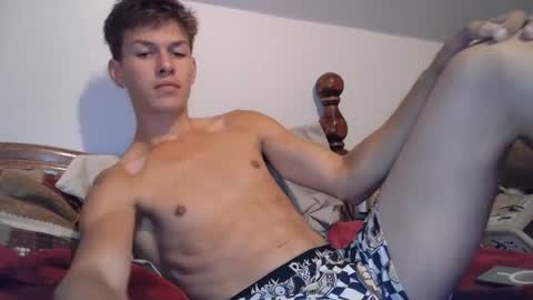 Snapshot of izzame2 chatting on September 14, 1:32 pm Willis online show from September 14, 1:32 pm