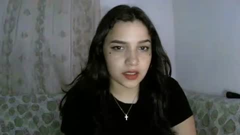 izzy_32 online show from December 17, 7:14 am