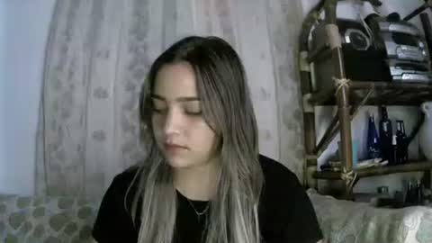 izzy_32 online show from April 29, 7:56 am