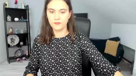 Izzy online show from October 22, 8:41 pm