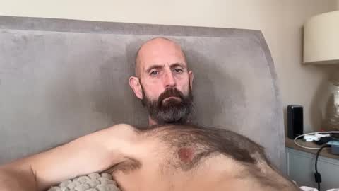 izzysboytoy1 online show from March 15, 1:39 pm