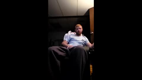 Snapshot of j995996 chatting on June 7, 9:35 am j995996 online show from June 7, 9:35 am