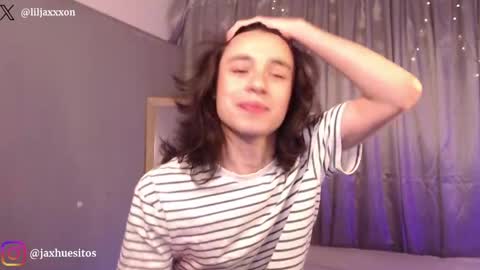 Hey im Jaxxxon check my info     online show from May 4, 12:34 pm