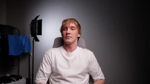 Danny online show from December 14, 8:24 pm