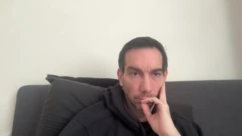 Snapshot of j_dc chatting on March 19, 12:53 pm j_dc online show from March 19, 12:53 pm