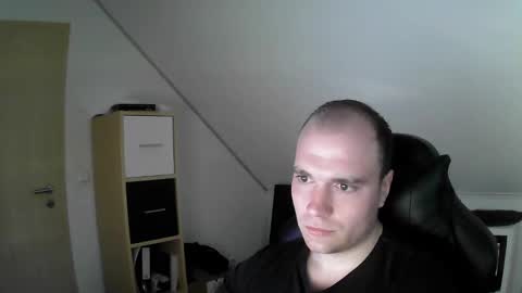 here4y online show from November 21, 9:19 am