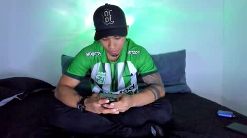 i am juan musiry independent model  online show from December 18, 3:01 am