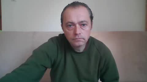 Snapshot of ja424387 chatting on October 19, 11:22 am Tomek online show from October 19, 11:22 am