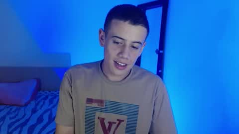 Snapshot of jac0b_x chatting on February 24, 4:10 am Tyler online show from February 24, 4:10 am