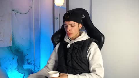 Snapshot of jack_frosst_ chatting on March 21, 12:32 pm JACK online show from March 21, 12:32 pm