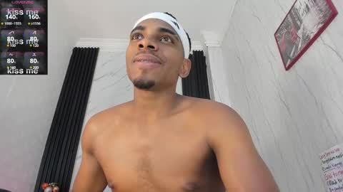 Snapshot of jack_muscles69_ chatting on December 31, 5:07 pm Jack online show from December 31, 5:07 pm