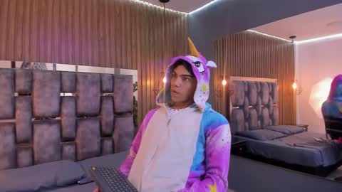 Snapshot of jack_sammy chatting on November 23, 4:45 am Jack online show from November 23, 4:45 am