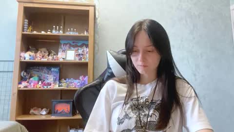 Snapshot of jackelineboldon chatting on November 16, 6:08 am Alice online show from November 16, 6:08 am