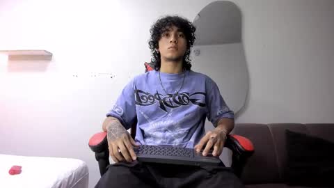 Snapshot of jackestaylor chatting on January 12, 7:02 am Jackes Taylor online show from January 12, 7:02 am