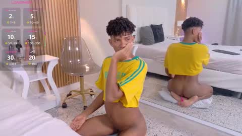 Jackk Russell  online show from February 12, 5:02 am