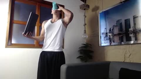 Snapshot of jackson_macleyn chatting on February 27, 8:42 pm Jackson online show from February 27, 8:42 pm