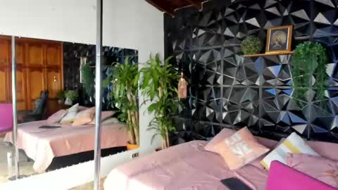 Jackson online show from April 16, 9:39 pm