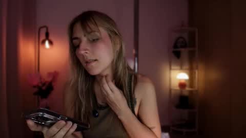 Linda Sofia help me get to 100 thumbs up online show from February 15, 11:56 pm