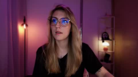 Linda Sofia help me get to 100 thumbs up online show from March 25, 1:00 am