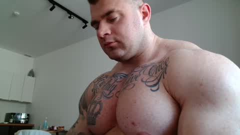 Snapshot of jackyhuge chatting on September 9, 9:42 am Jacky online show from September 9, 9:42 am