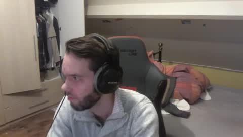 Snapshot of jackynee chatting on December 6, 9:13 pm Jack online show from December 6, 9:13 pm